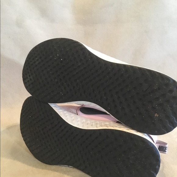 Nike Pale Pink Color - Picture 6 of 6